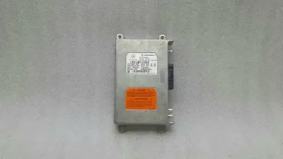 Mercedes SL R230 Communication Module A2218205226 Phone Control Unit
