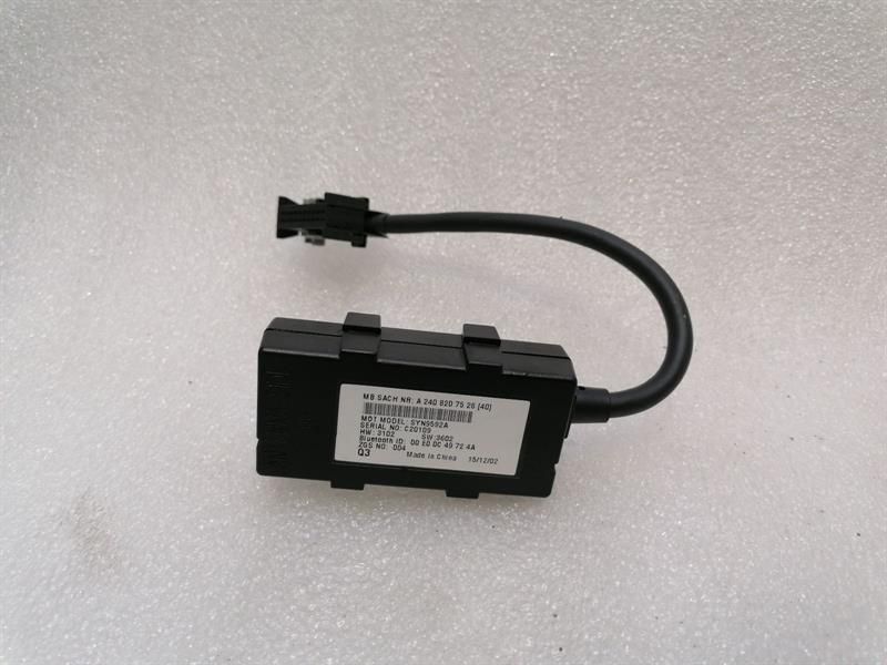 MAYBACH 57 W240 Aerial / Antenna A2408207526 Antenna BLUETOOTH