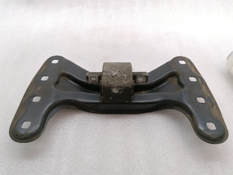 MAYBACH 57 W240 Engine Mount A2402400002 Engine Holder