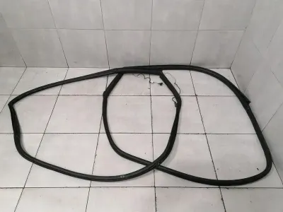 Ferrari 612 Scaglietti F137 Door Seal 66867700 L+R WITH DEFECTS Door Seals