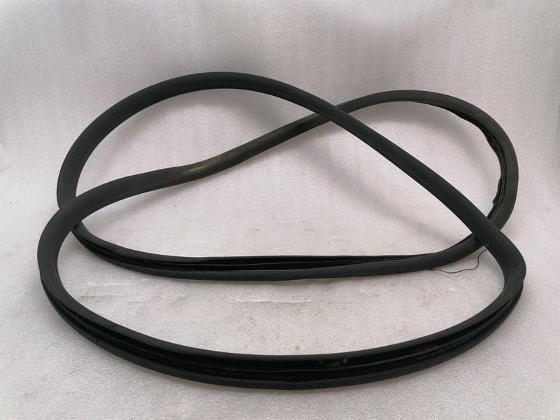 Maybach 62 V240 Door Seal A2407200278 Door Seals