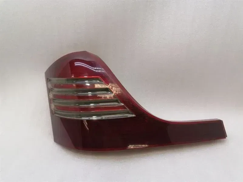 Maybach 62 V240 left rear light A2408201764 tail light rear left defect