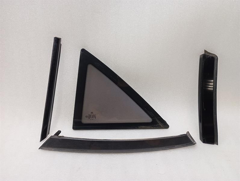 Maybach 62 V240 left rear quarter glass a2406700112 door window 1/4 rear left