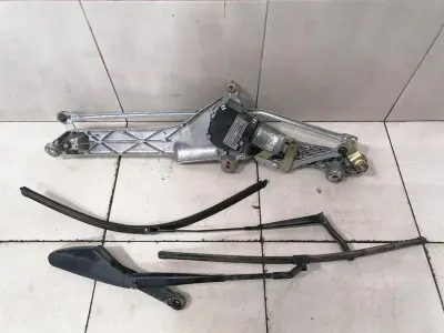 Maybach 62 V240 Front Wiper Linkage A2408200842 RHD RIGHT HAND DRIVE