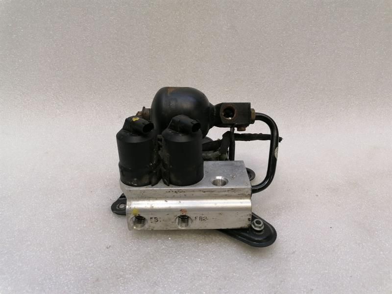 Mercedes S W220 Rear Hydraulic Valve A2203200358 Hydraulic Valve Back ABC