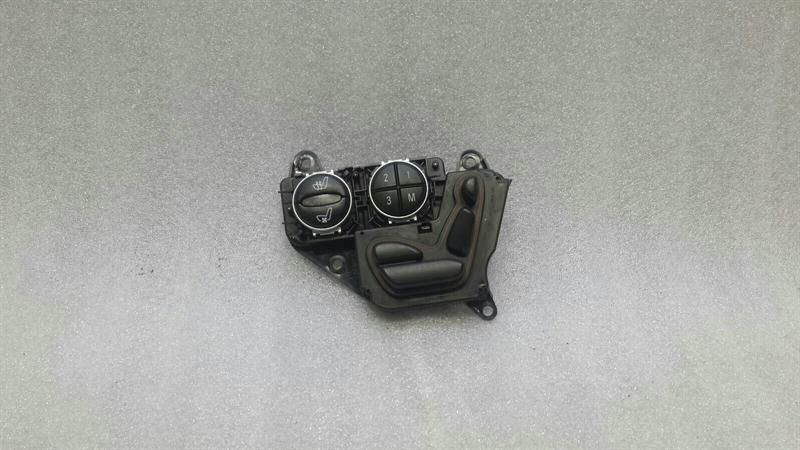 Mercedes SL R230 right seat switch A2308211251 seat switch right RE FRH.