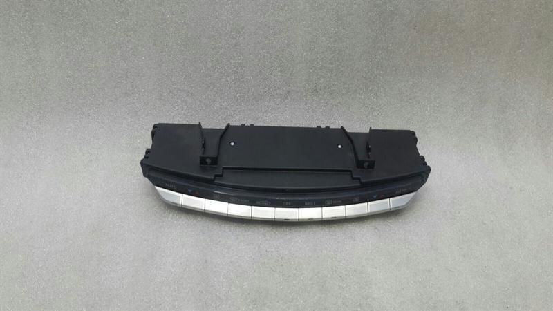 Mercedes S-Class W221 Auto Climate Control A2218702658 Climate Control Panel.