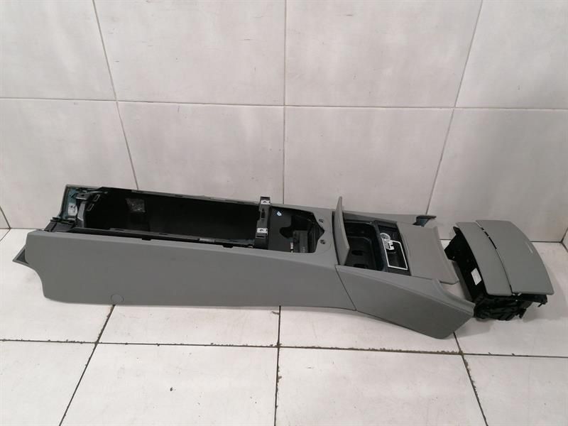 Mercedes S-Class W221 Console A2216802050 Center Console 7G44 DESIGNO V12