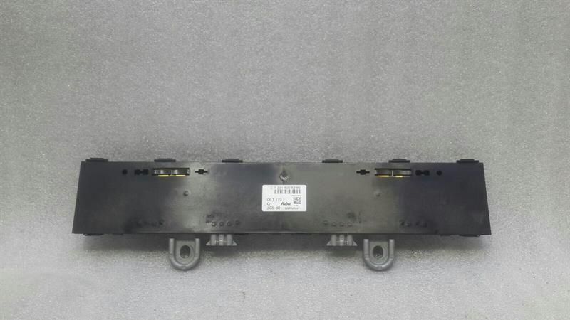 Mercedes S-class W221 aerial / antenna A2218208389 antenna booster