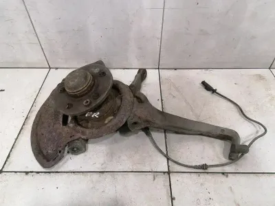 MAYBACH 57 W240 Right Front Hub A2403211001 Wheel Bearing Housing Front Right