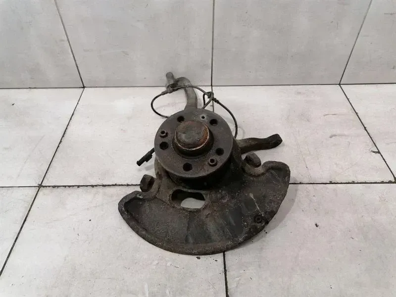 MAYBACH 57 W240 Left Front Hub A2403320901 Wheel Bearing Housing Front Left