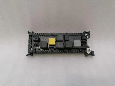 Mercedes G-Wagen W463 Fuse Box A1669061202 Fuse Box