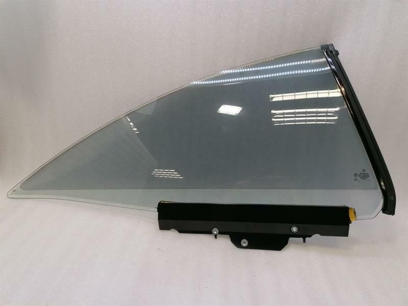 Mercedes CL W216 Right Rear Quarter Glass A2166700210 Door Window 1⁄4 Rear Re
