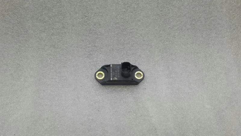 Mercedes SL R230 Crash Sensor A0045423518 Impact Sensor..