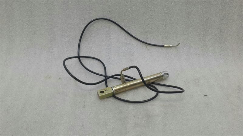 Mercedes SL R230 Left Hydraulic Cylinder A2308001472 Hydraulic Cylinder Left.