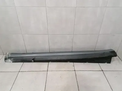 Ferrari 550 Maranello F133 side skirt 64716600 left side skirts