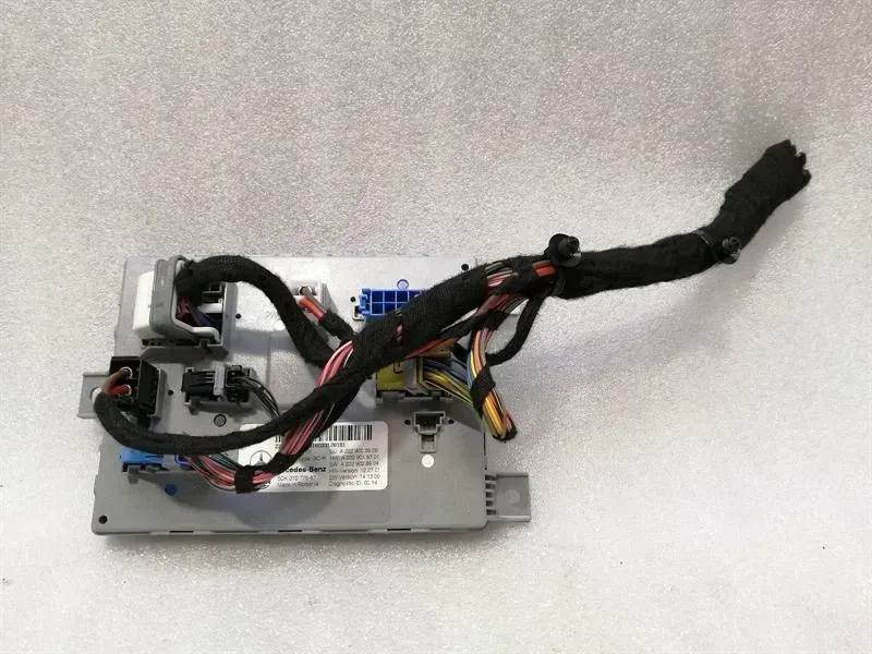 Mercedes S-class W222 rear SAM unit A2229003905 control unit SAM rear