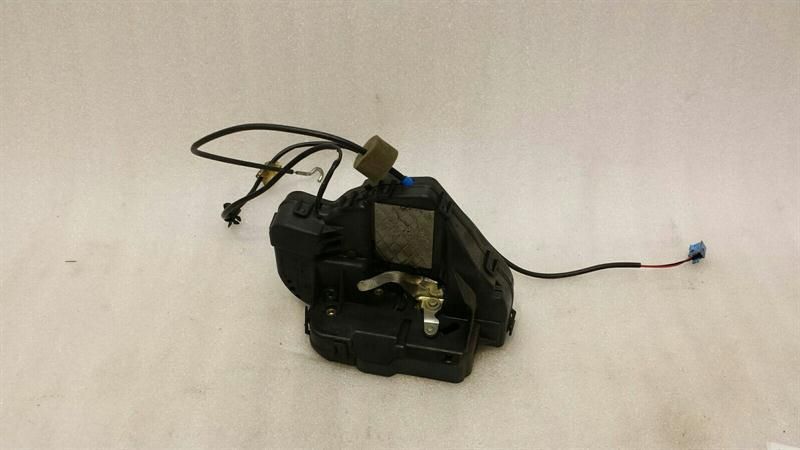 Mercedes CLS W219 rear left door lock A2197300335 door lock rear left