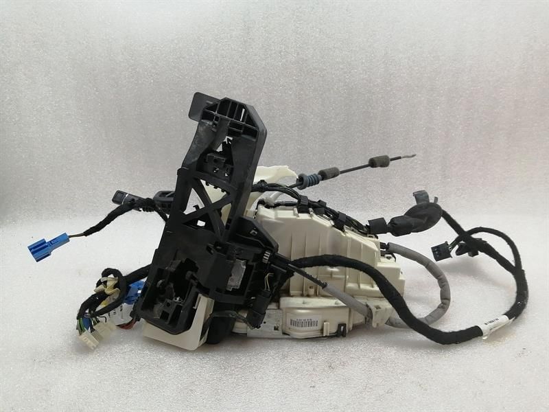 Mercedes S W221 FRH door lock A2217207835 door lock front right soft close