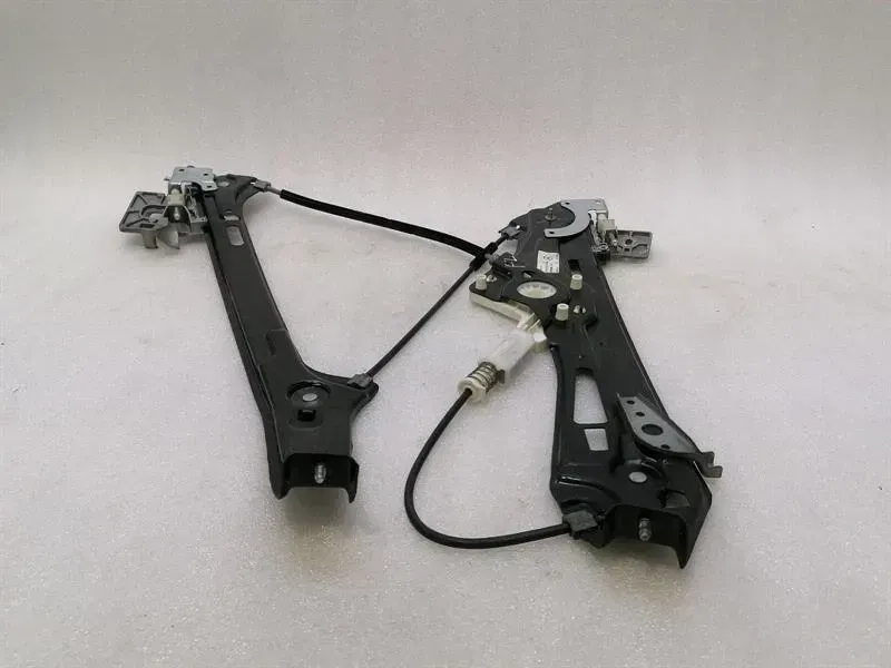 Mercedes CLS W219 Left Front Door Winder A2197200946 Window Regulator Front Left