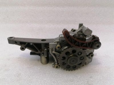 Mercedes S63 AMG W221 M157 oil pump A2781800901 oil pump oil auxiliary pump