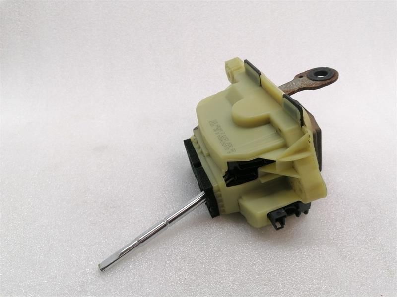 Mercedes CLS W219 Gear Selector A2112674824 Circuit Backdrop