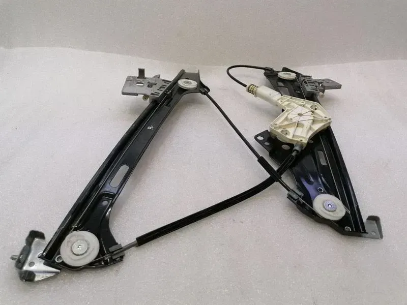 Mercedes CLS W219 Left Front Door Winder A2197200946 Window Regulator Front Left