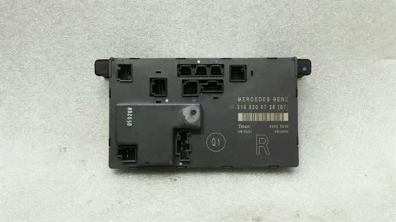 Mercedes CLS W219 FRH door module A2198200726 door control unit front right