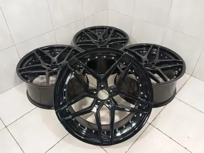 22 Mercedes ML W164 GL X164 Alloy Wheels Lexani R22 Alloy Wheel Set 10.5J ML63 AMG