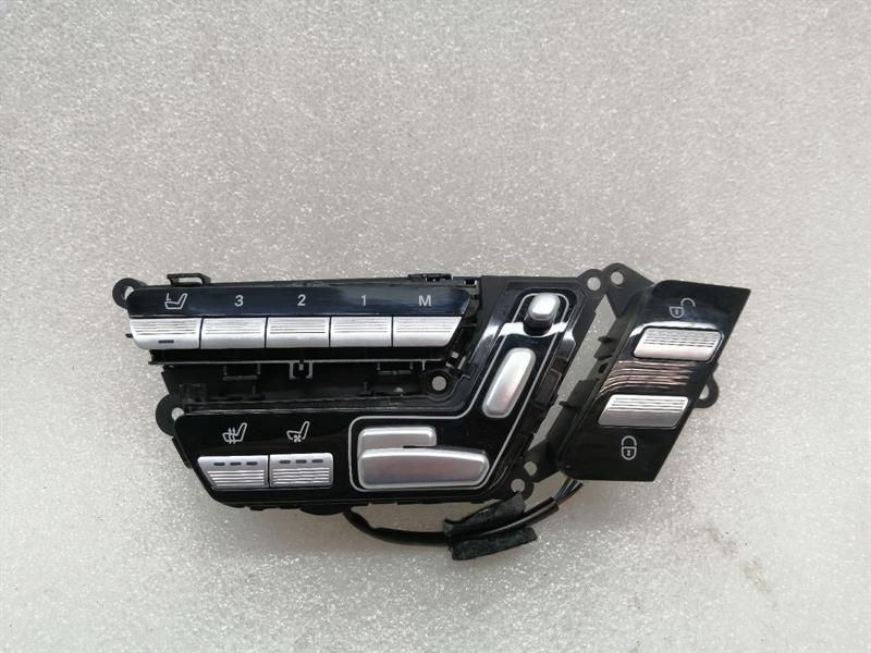 Mercedes S W221 Front Right Seat Switch A2218702379 Right Seat Switch