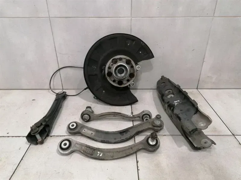 Mercedes SL R231 Left Rear Hub A2313504700 Wheel Bearing Housing Rear Left SET