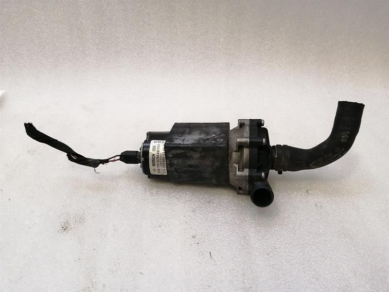 Mercedes CLS W219 Additional Cooling Pump A0005000386 Coolant Pump Pump