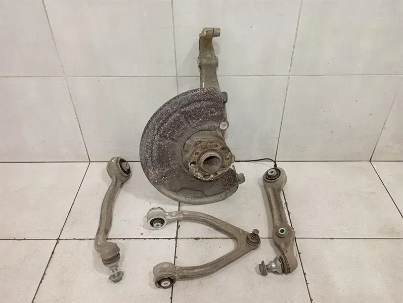 Mercedes CL W217 Left Front Hub A2223321901 Wheel Bearing Housing Front Left