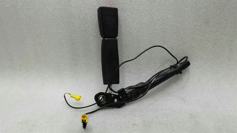 Mercedes S W221 FRH seat belt tensioner A2218601869 seat belt tramp front right