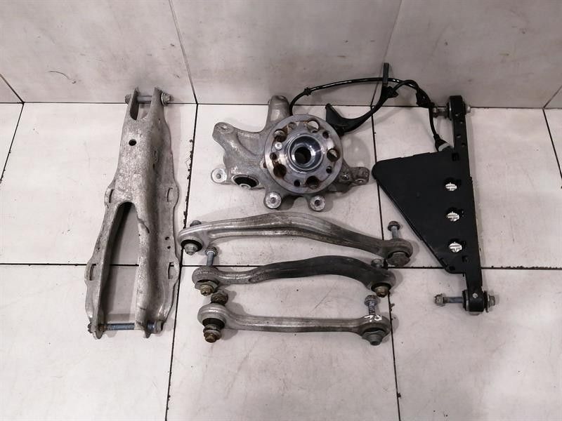 Mercedes CL W217 Left Rear Hub Set A2223500941 Wheel Bearing Housing Rear Left