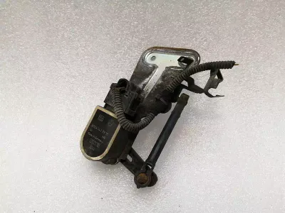Mercedes E Class W212 suspension level sensor A2123200943 level sensor
