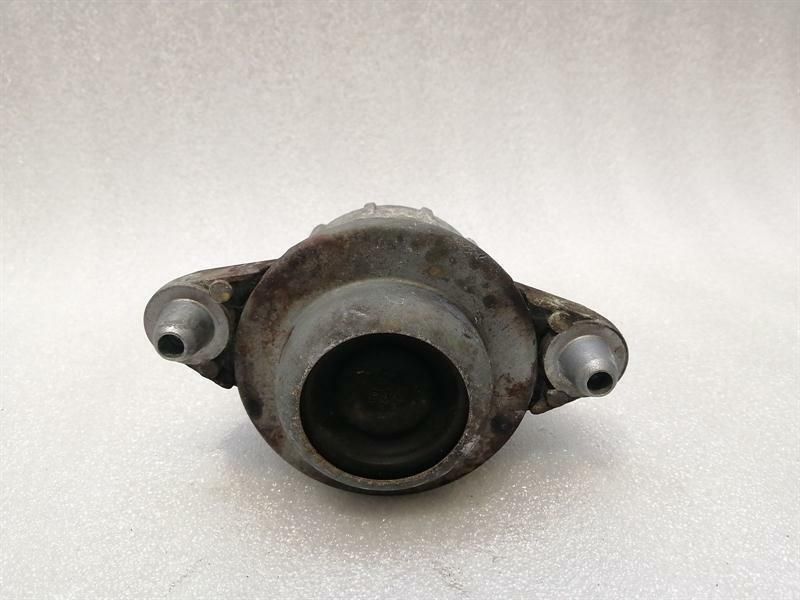 Mercedes E Class W212 Right Engine Mount A2182400217 Engine Mount Right M157