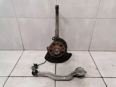 Mercedes E55 AMG W211 Right Front Hub A2303300420 Wheel Bearing Housing Front Right