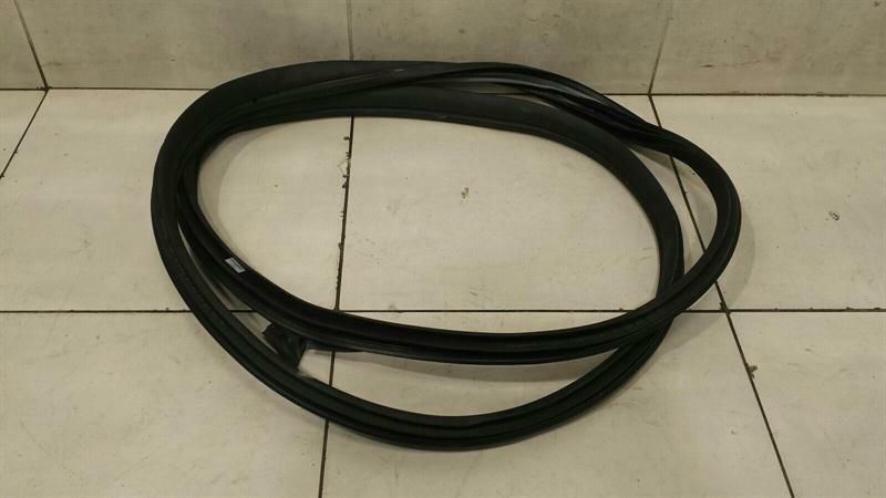 Mercedes CLS W218 rear right door seal A2187300178 door seals