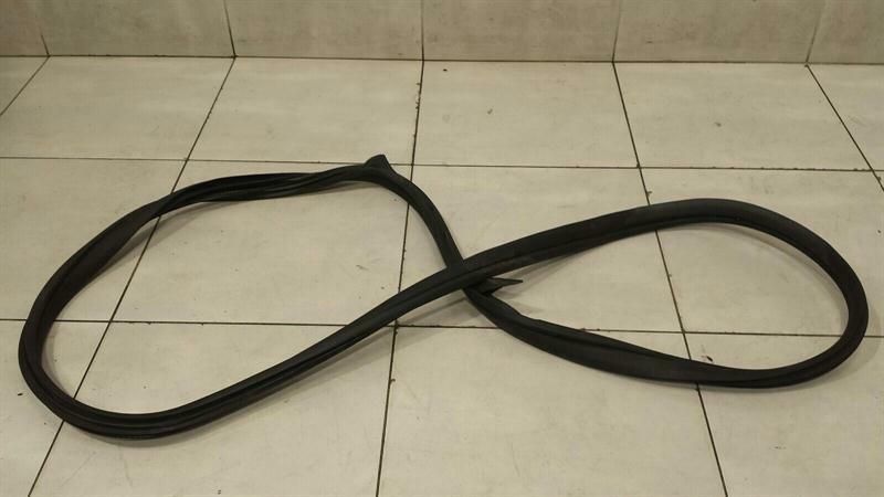 Mercedes CLS W218 rear right door seal A2187300278 door seals