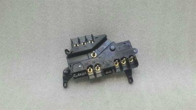 Mercedes CL W217 Fuse Box A2225402650 Fuse Box