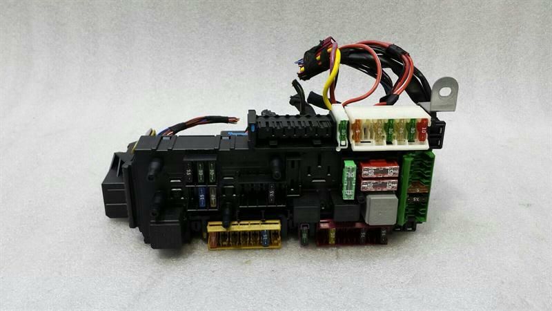 Mercedes SLK R172 Fuse Box A1729060005 Fuse Box Rear SAM