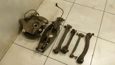 Mercedes SLK R172 Right Rear Hub A1723507800 Wheel Bearing Housing Right SLK55 AMG