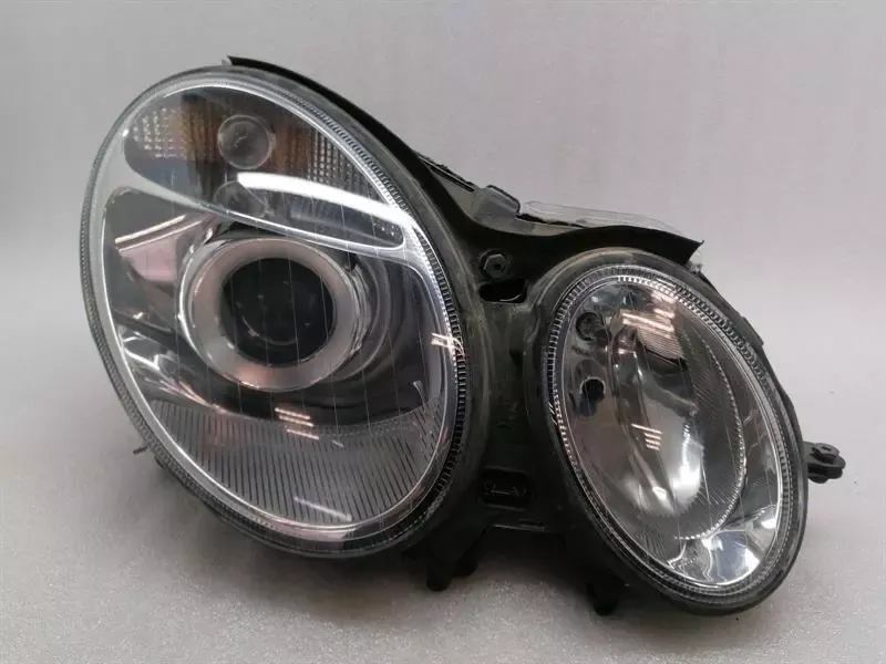 Mercedes E Class W211 Right Headlight A2118200461 Headlight Right