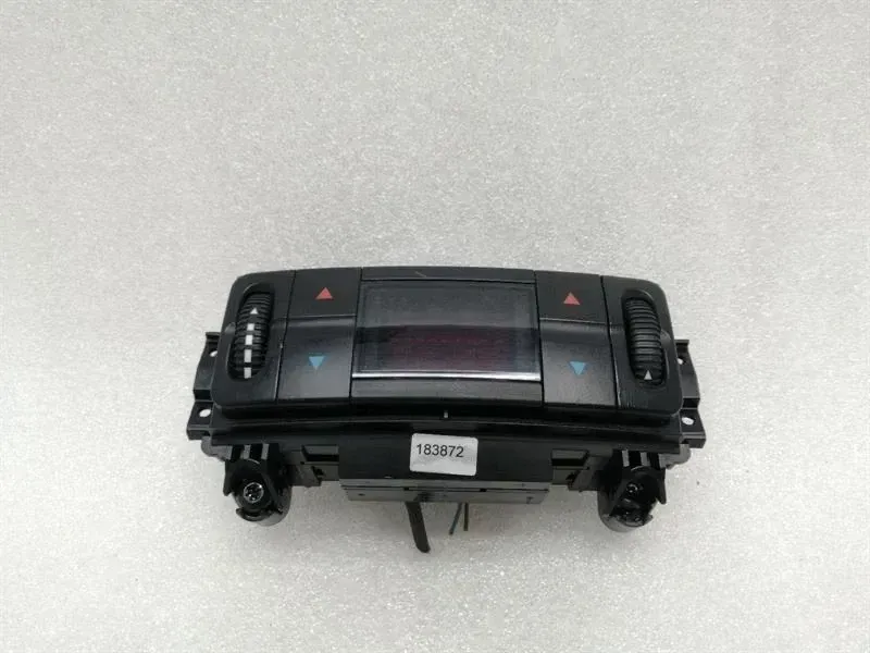 Mercedes E W211 Rear Auto Climate Control A2118300285 Rear Climate Control Panel A/C