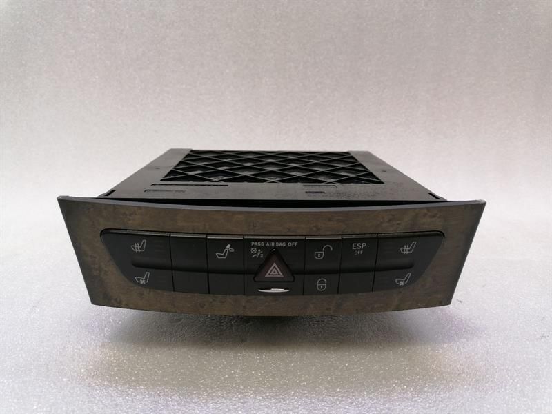Mercedes E Class W211 CD Changer Set A2118703889 CD Changer Set