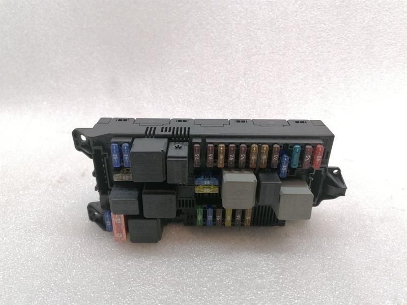 Mercedes E Class W211 Fuse Box A2115454401 Fuse Box SAM