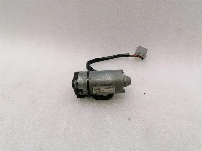 Mercedes SL R230 Seat Adjustment Motor A2158200542 Seat Actuator