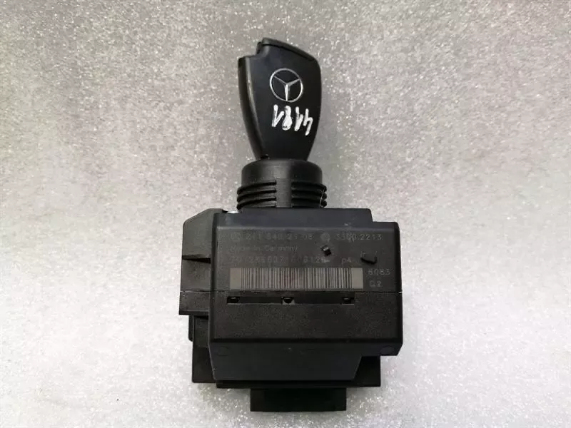 Mercedes SLK R171 EZS Module with Key A2115452308 Control Unit Ignition Lock