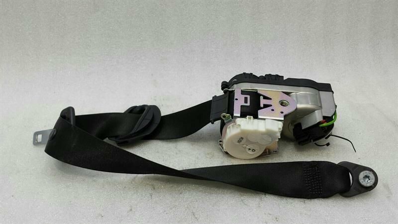 Mercedes S W220 front right seatbelt A2208604285 seat belt front belt re